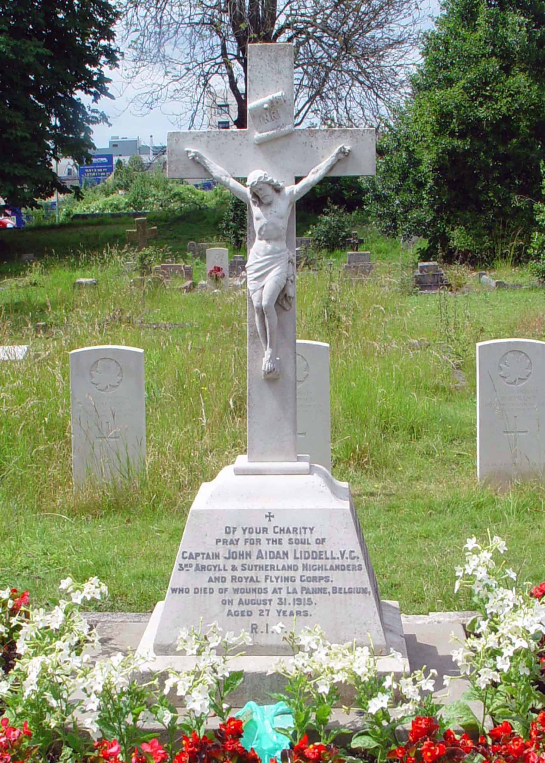 Liddell's Grave (© The War Graves Photographic Project www.twgpp.org)