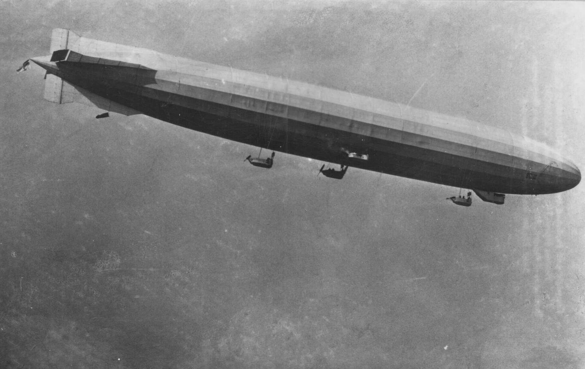 Schϋtte-Lanz airship SL 11 of the Imperial German Army Airship Service (RAF Museum PC74-41-372)