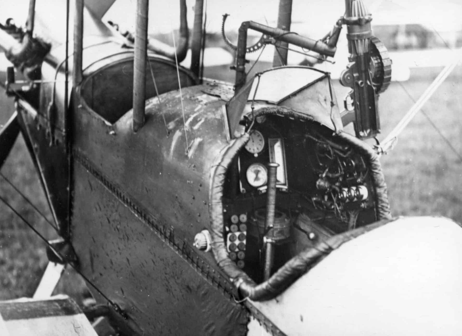 Cockpit of BE 2c (RAF Museum X003-2602-9671)